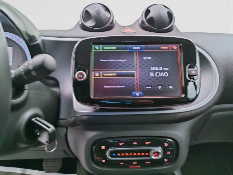 11 - smart fortwo Fortwo eq Passion 4,6kW