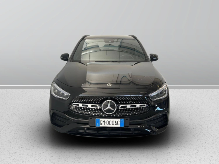 3 - Mercedes-Benz GLA 180 d Premium auto