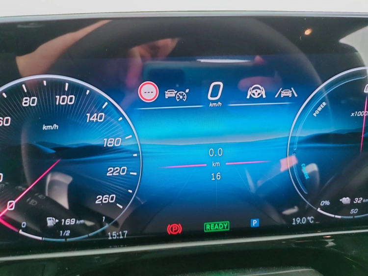 19 - Mercedes-Benz Classe E 300 de phev AMG Line Premium 4matic auto