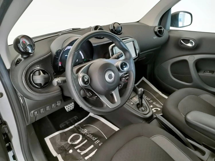 13 - smart fortwo Fortwo eq mattrunner 22kW
