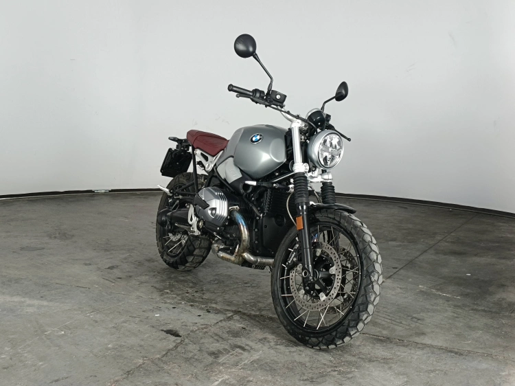2 - BMW Motorrad nineT 
