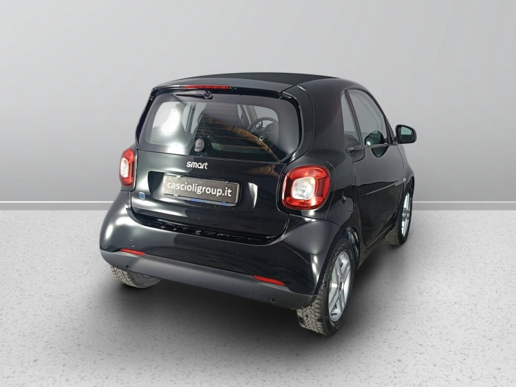 5 - smart fortwo Fortwo eq Pure 4,6kW