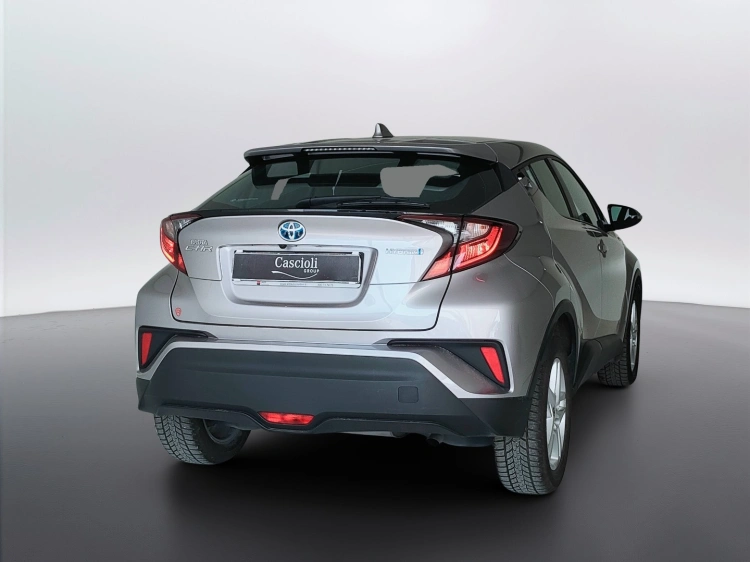 5 - Toyota C-HR C-HR 1.8h Business e-cvt