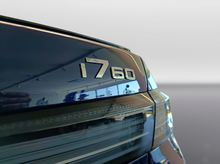 22 - BMW Serie 7 BMW i7 60 xDrive Berlina