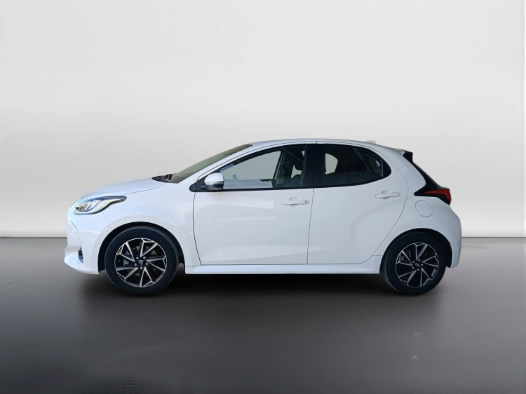 6 - Toyota Yaris Yaris 1.5h Trend