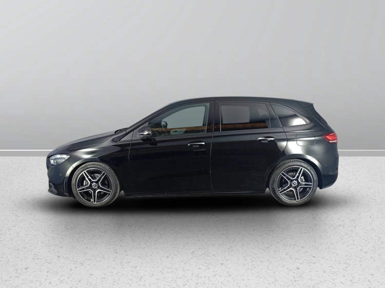 3 - Mercedes-Benz Classe B 180 d AMG Line Premium auto