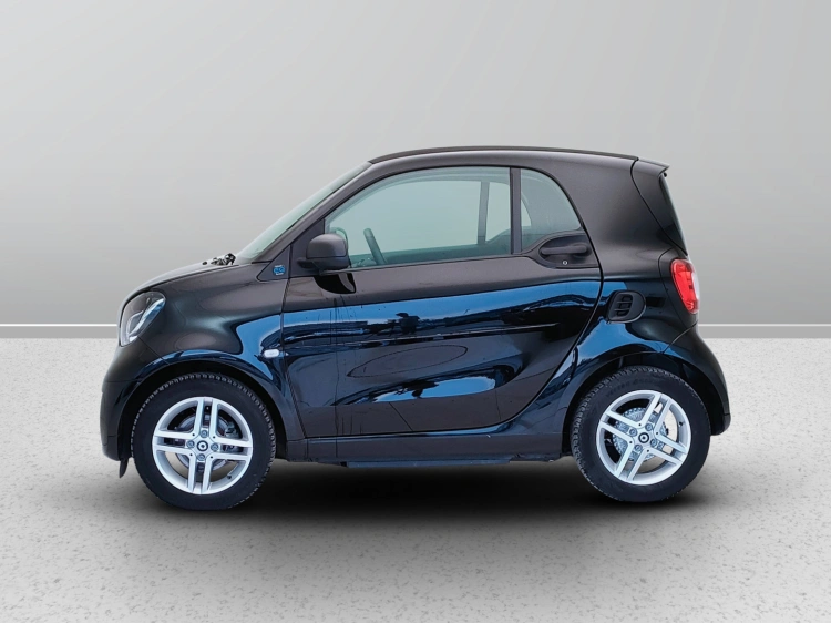 3 - smart fortwo Fortwo eq Pulse 4,6kW