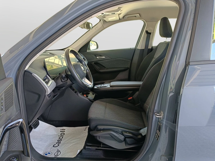8 - BMW X1 X1 sdrive18d auto