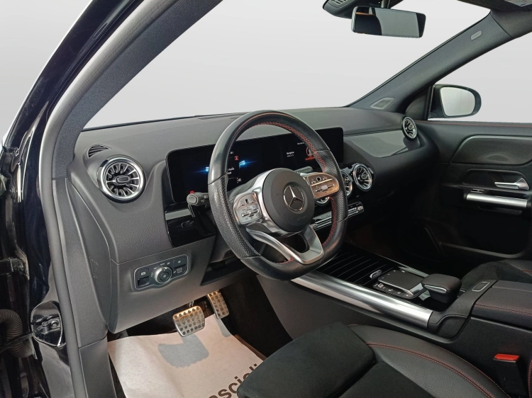 7 - Mercedes-Benz GLA GLA-H247 2020 - 180 d Premium auto
