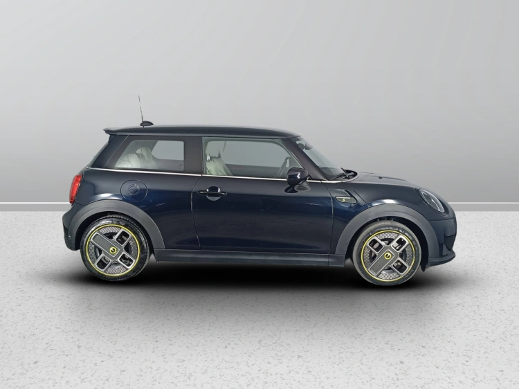 6 - MINI Cooper Mini 3p Cooper SE Classic auto