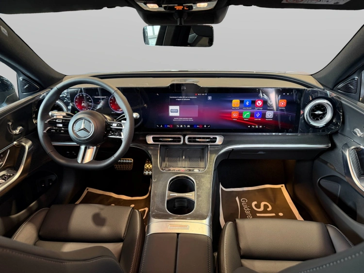 15 - Mercedes-Benz Classe C 400 4MATIC con tecnologia EQ