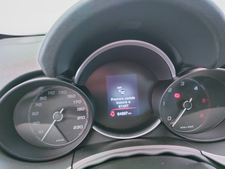 16 - Fiat 500 500X 1.3 mjt Sport 95cv