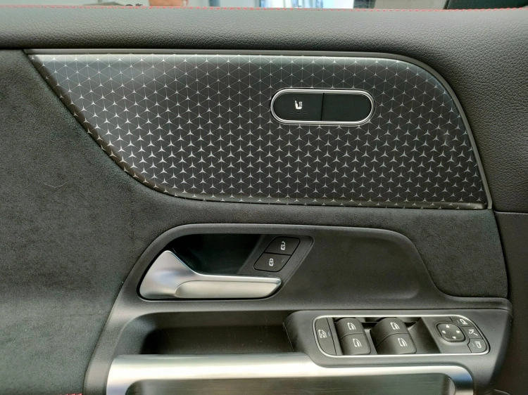 11 - Mercedes-Benz EQB 250+