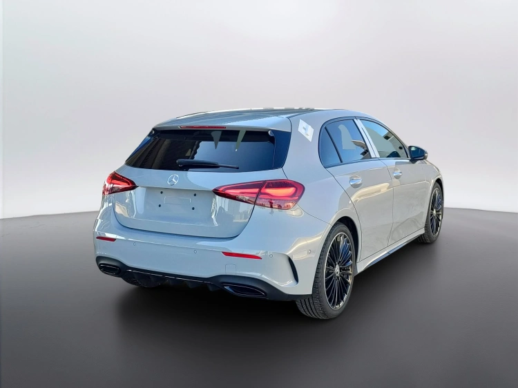 6 - Mercedes-Benz Classe A 180 d Automatic