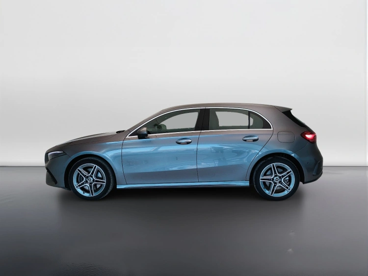3 - Mercedes-Benz Classe A 250 e con tecnologia ibrida EQ