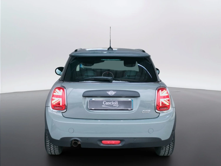 4 - MINI One Mini 3p 1.5 One 75cv