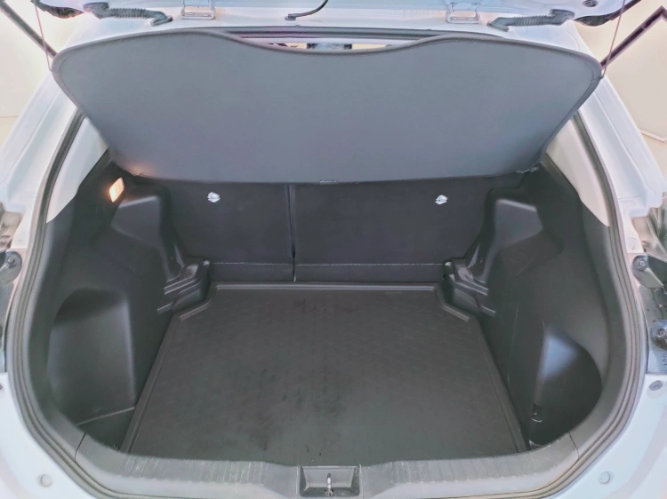 9 - Toyota Yaris Cross Yaris Cross 1.5h Active fwd 116cv e-cvt