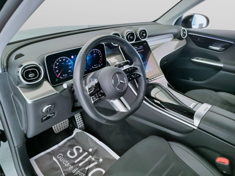 16 - Mercedes-Benz GLC 300 de 4MATIC