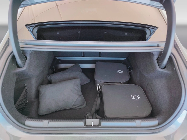9 - Mercedes-Benz EQE 350 Premium Extra 4matic