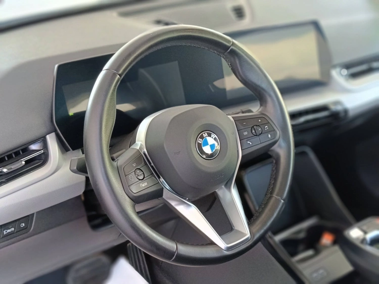 16 - BMW X1 X1 sdrive18d auto