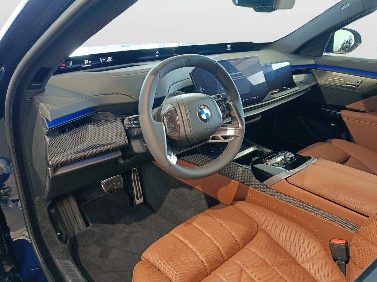 7 - BMW Serie 7 BMW i7 60 xDrive Berlina