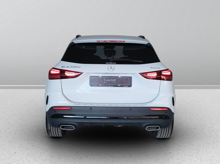 4 - Mercedes-Benz GLA 200 d AMG Line Advanced Plus 4matic auto