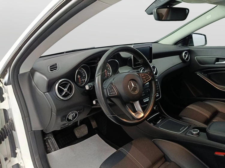 7 - Mercedes-Benz Classe CLA MERCEDES CLA 200 d S.W. Automatic Sport