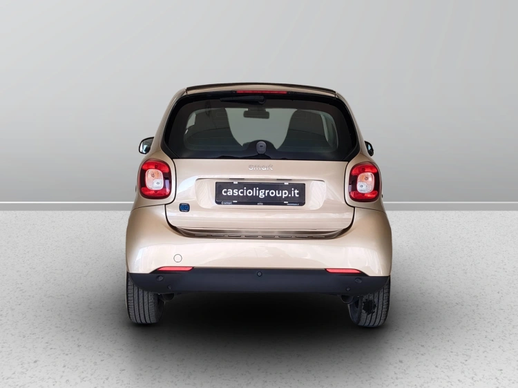 4 - smart fortwo Fortwo eq Passion 4,6kW