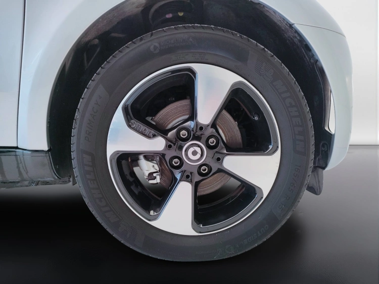 9 - smart fortwo Fortwo eq Passion 4,6kW