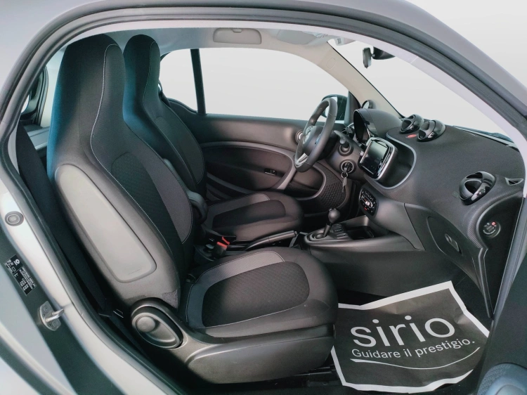 10 - smart fortwo Fortwo eq Passion 22kW