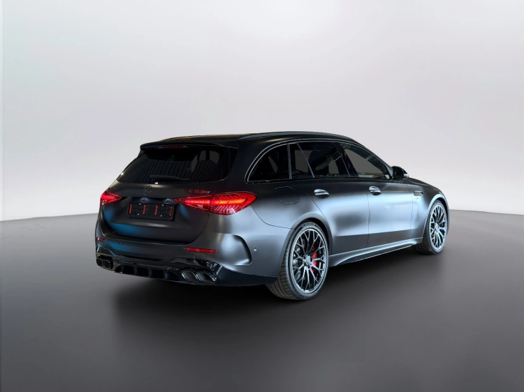 6 - Mercedes AMG Classe C Mercedes-AMG C 63 S E Performance 4Matic+ Station Wagon
