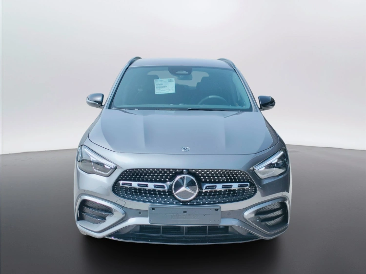 2 - Mercedes-Benz GLA 200 d automatic