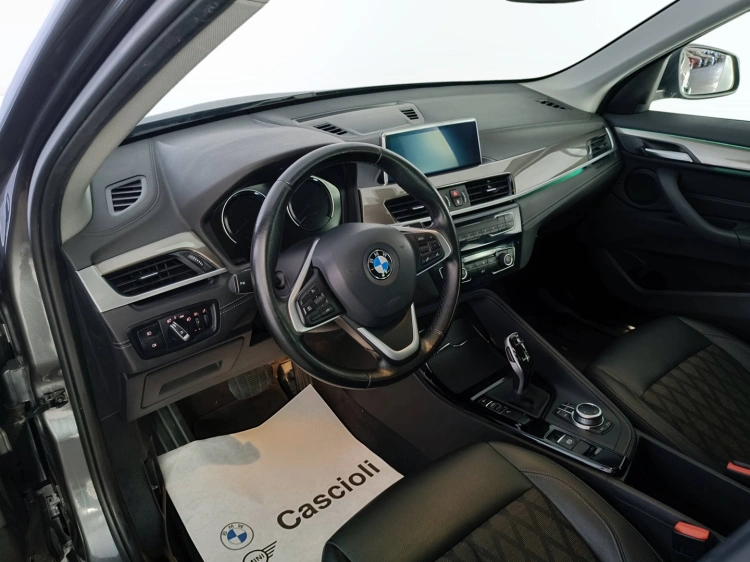 8 - BMW X1 X1 sdrive18d xLine auto