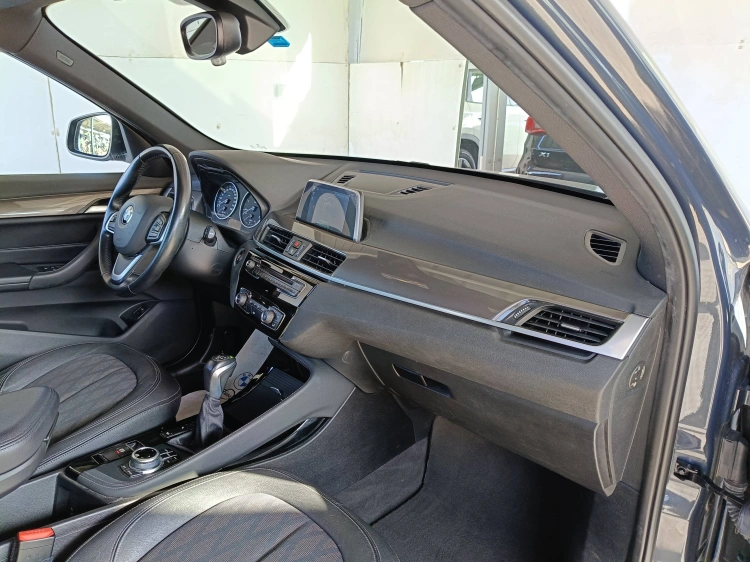 10 - BMW X1 BMW X1 XDRIVE 18D XLINE