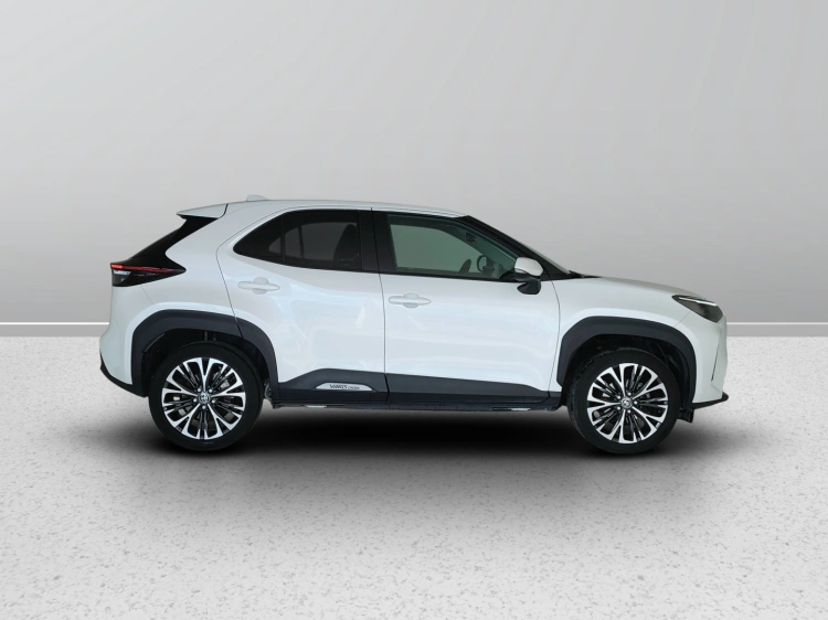 7 - Toyota Yaris Cross Yaris Cross 1.5h Lounge fwd 116cv e-cvt