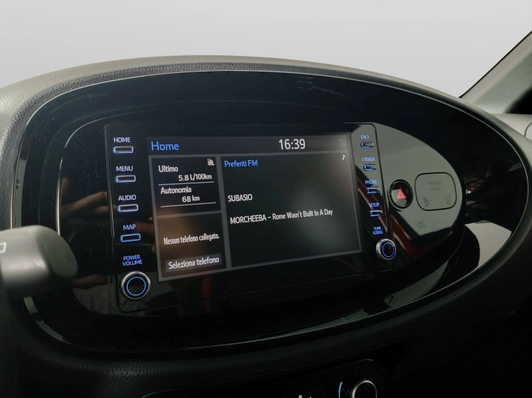 14 - Toyota Aygo X Aygo X 1.0 Trend 72cv