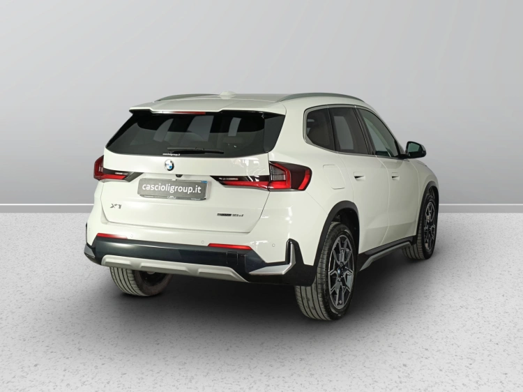 4 - BMW X1 X1 sdrive18d X-Line auto