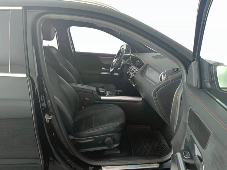 12 - Mercedes-Benz EQA 250 Premium