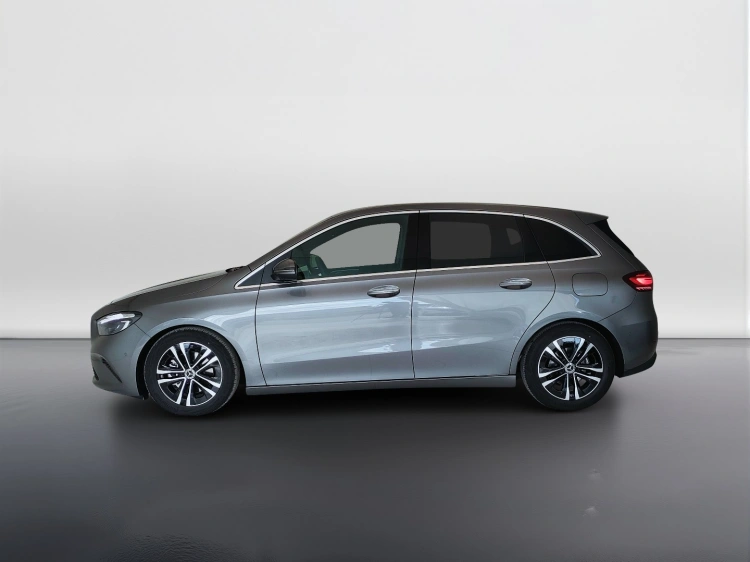 8 - Mercedes-Benz Classe B 180 d Street Edition auto