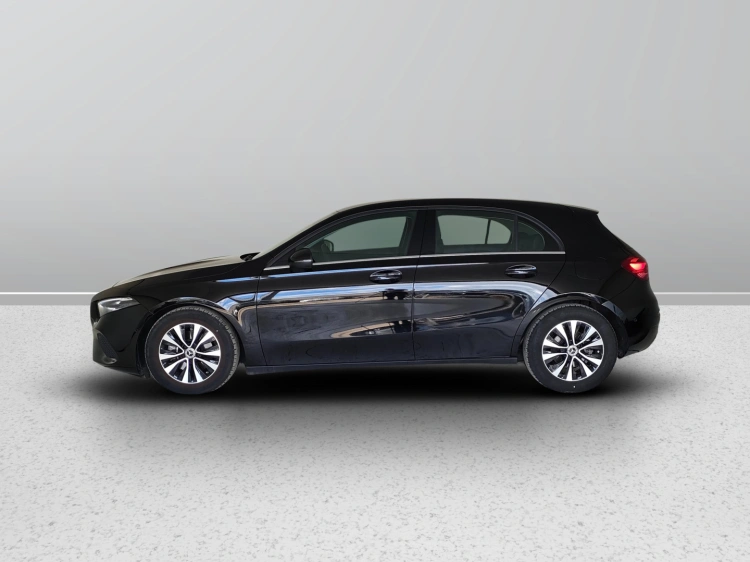 3 - Mercedes-Benz Classe A 180 d Advanced auto