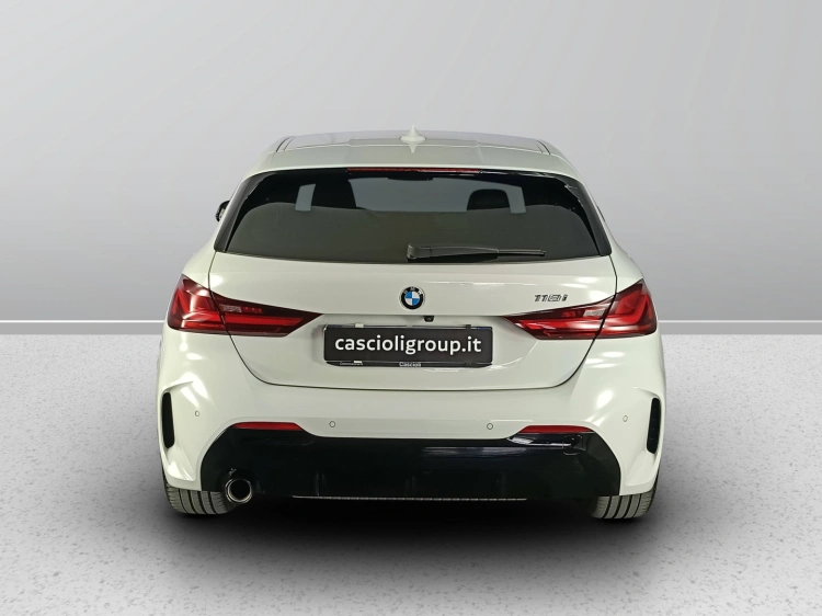 5 - BMW Serie 1 118i Msport 136cv auto