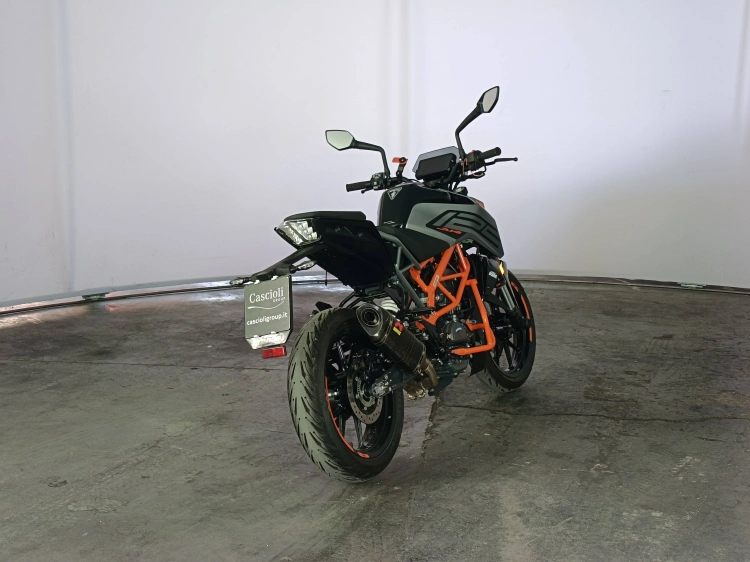 3 - Ktm Duke 125 Duke Abs my21