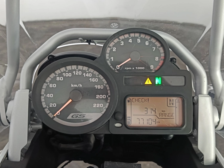 9 - BMW Motorrad GS R 1200 GS Adventure