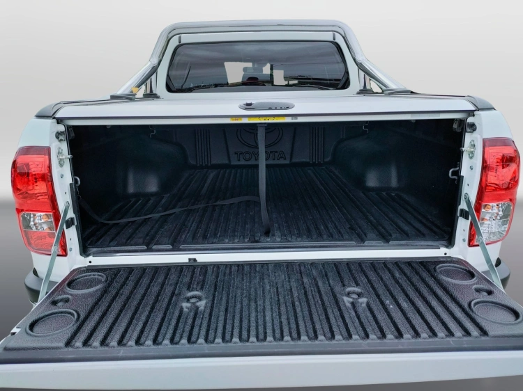 5 - Toyota Hilux Hilux 2.8 d double cab Lounge 4wd