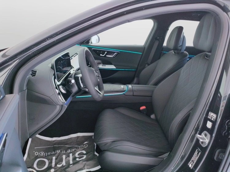 17 - Mercedes-Benz Classe E SW 220 d AMG Line Premium 4matic auto