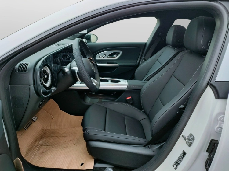 9 - Mercedes-Benz CLA 200 4MATIC