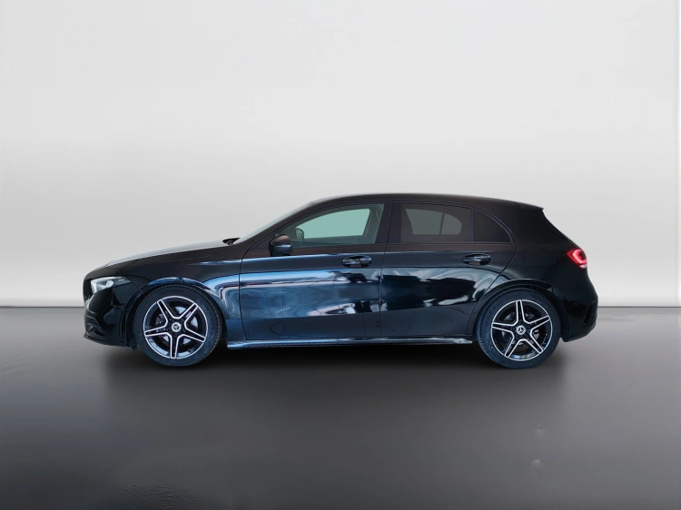 8 - Mercedes-Benz Classe A 180 d Premium auto