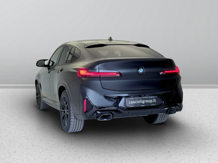 14 - BMW X4 BMW X4 M40d xDrive