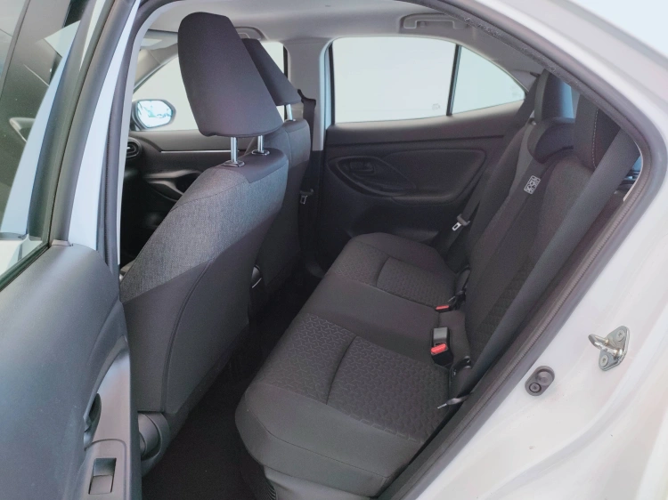 11 - Toyota Yaris Cross Yaris Cross 1.5h Active fwd 116cv e-cvt