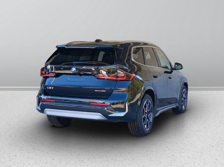4 - BMW iX1 BMW iX1 eDrive20